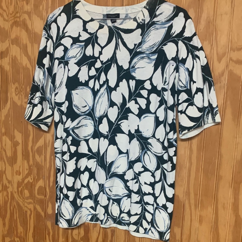 Ann Taylor Black and White Floral Blouse